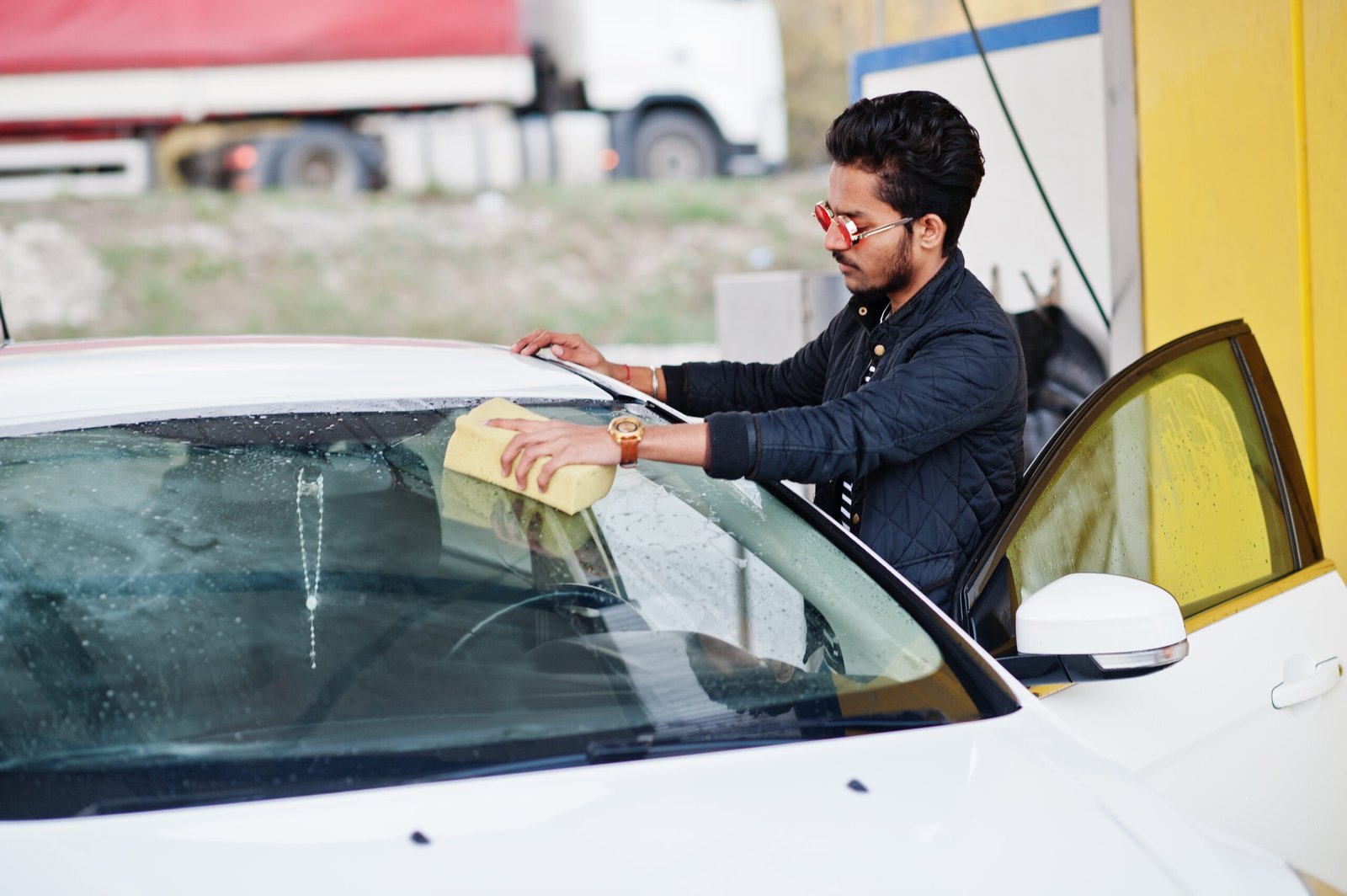 Read more about the article Hire Trusted Drivers in Ahmedabad for Safe Travel